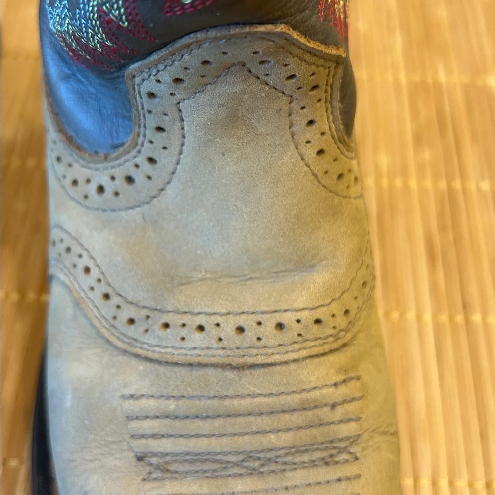 ARIAT BOYS WORKHOG PULL ON WESTERN BOOTS SZ 1